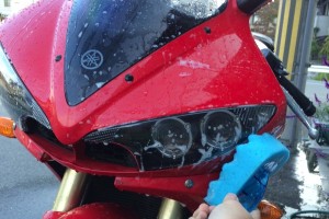 【YZF-R6】バイクの洗車とチェーン清掃、注油＜洗車の実践編＞